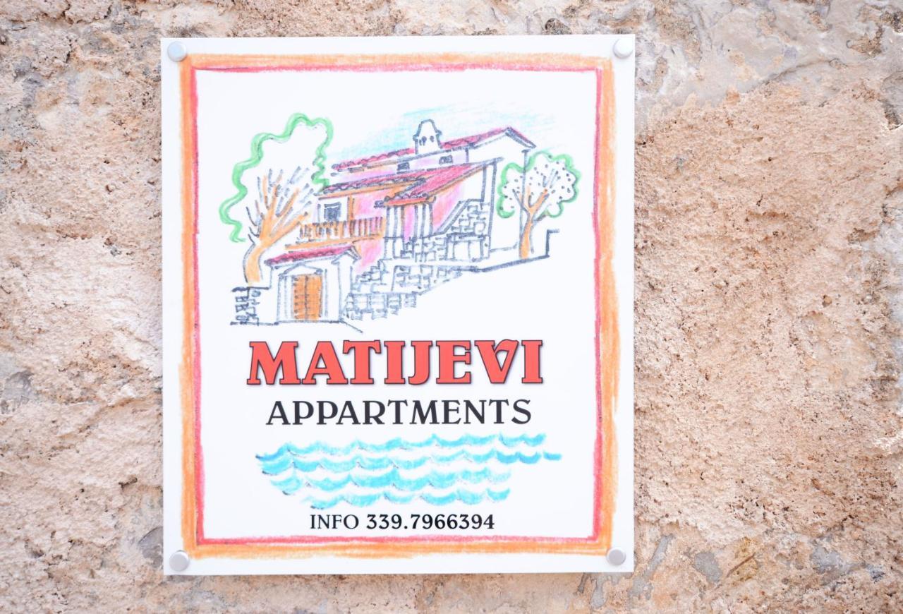 Matijevi Apartments Sistiana Exteriör bild